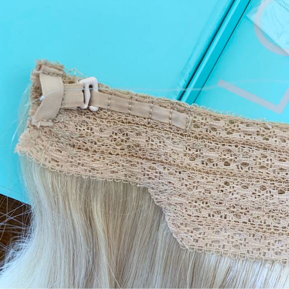 Halo Couture Halo Hair Extensions 18 inches Layered #60 Platinum Blonde Halo - Picture 10 of 16